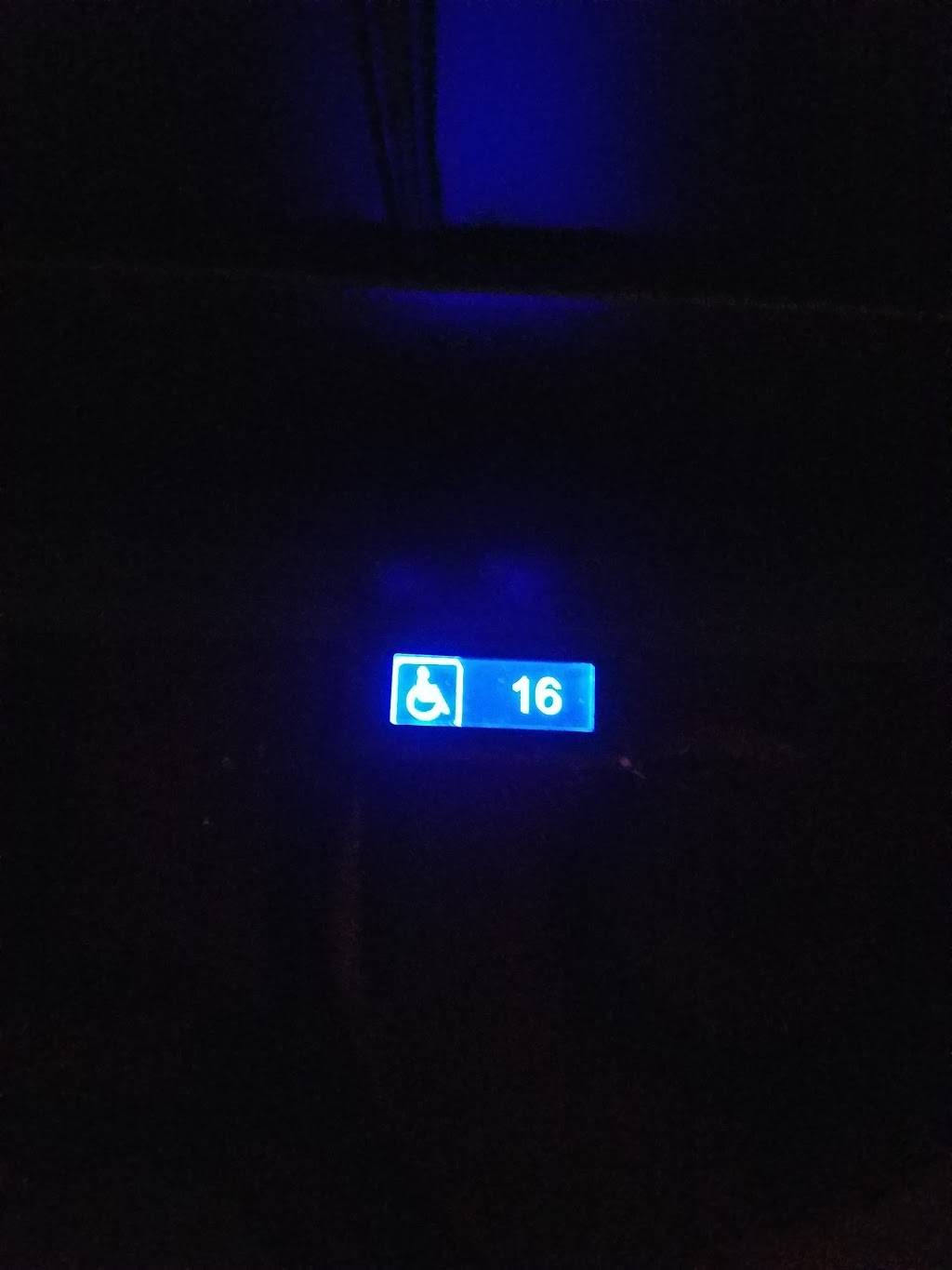 Cinemark Movies 8 | meal takeaway | 1001 Barnes Crossing Rd, Tupelo, MS 38804, USA | 6628448256 OR +1 662-844-8256