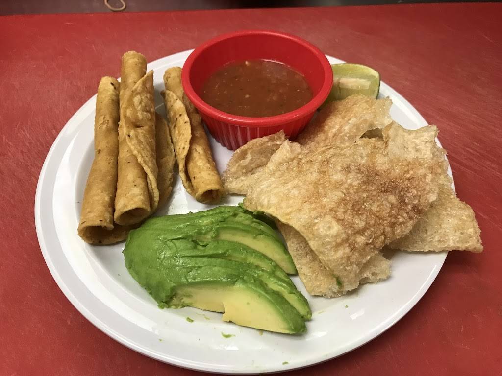 Pozoleria Dona Elena | restaurant | 1120 N Santa Fe Ave, Vista, CA 92083, USA | 7602709412 OR +1 760-270-9412