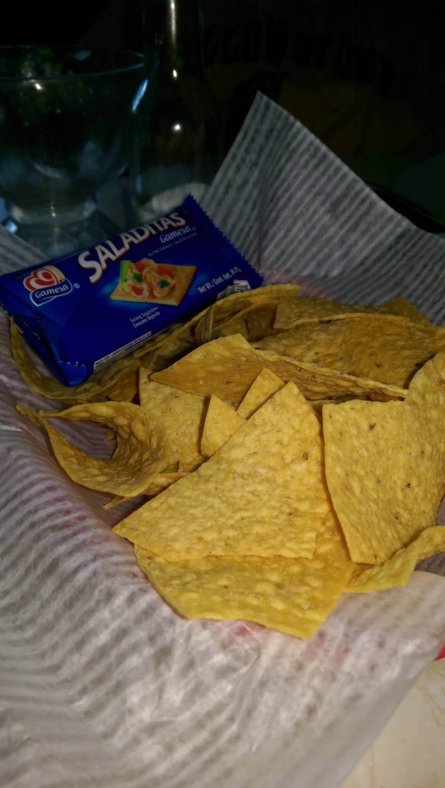 Betos Mexican & Seafood | restaurant | 18985 CA-26, Linden, CA 95236, USA | 2098872771 OR +1 209-887-2771