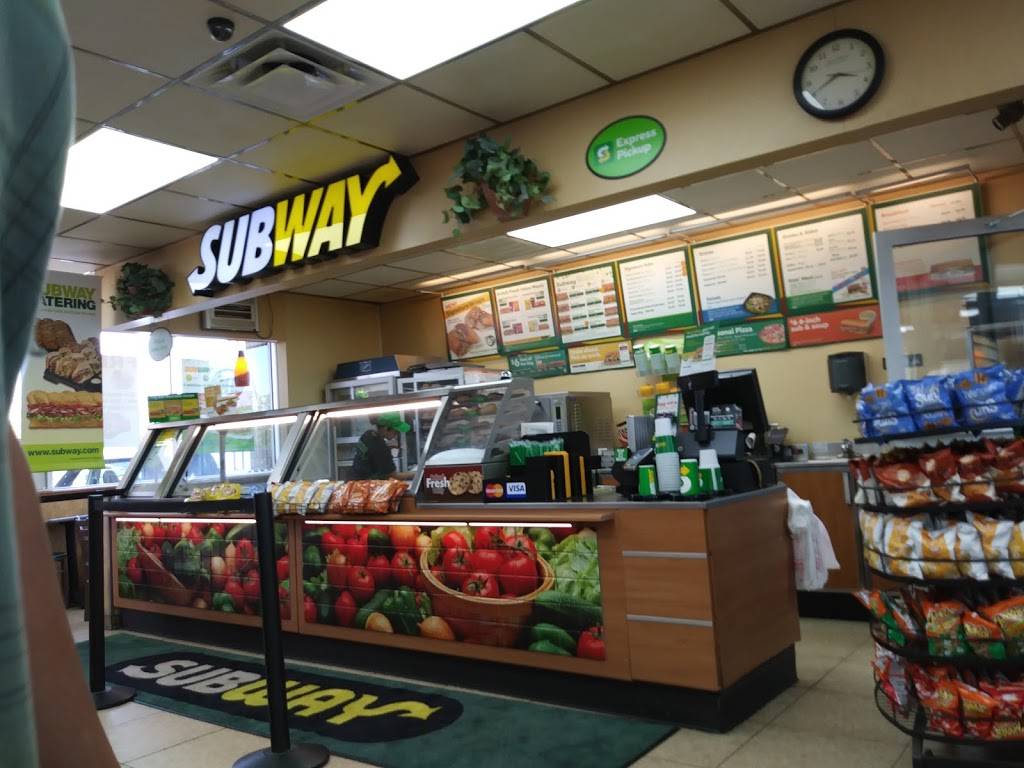 Subway | restaurant | 3306 Navigation Blvd, Houston, TX 77003, USA | 7132248841 OR +1 713-224-8841