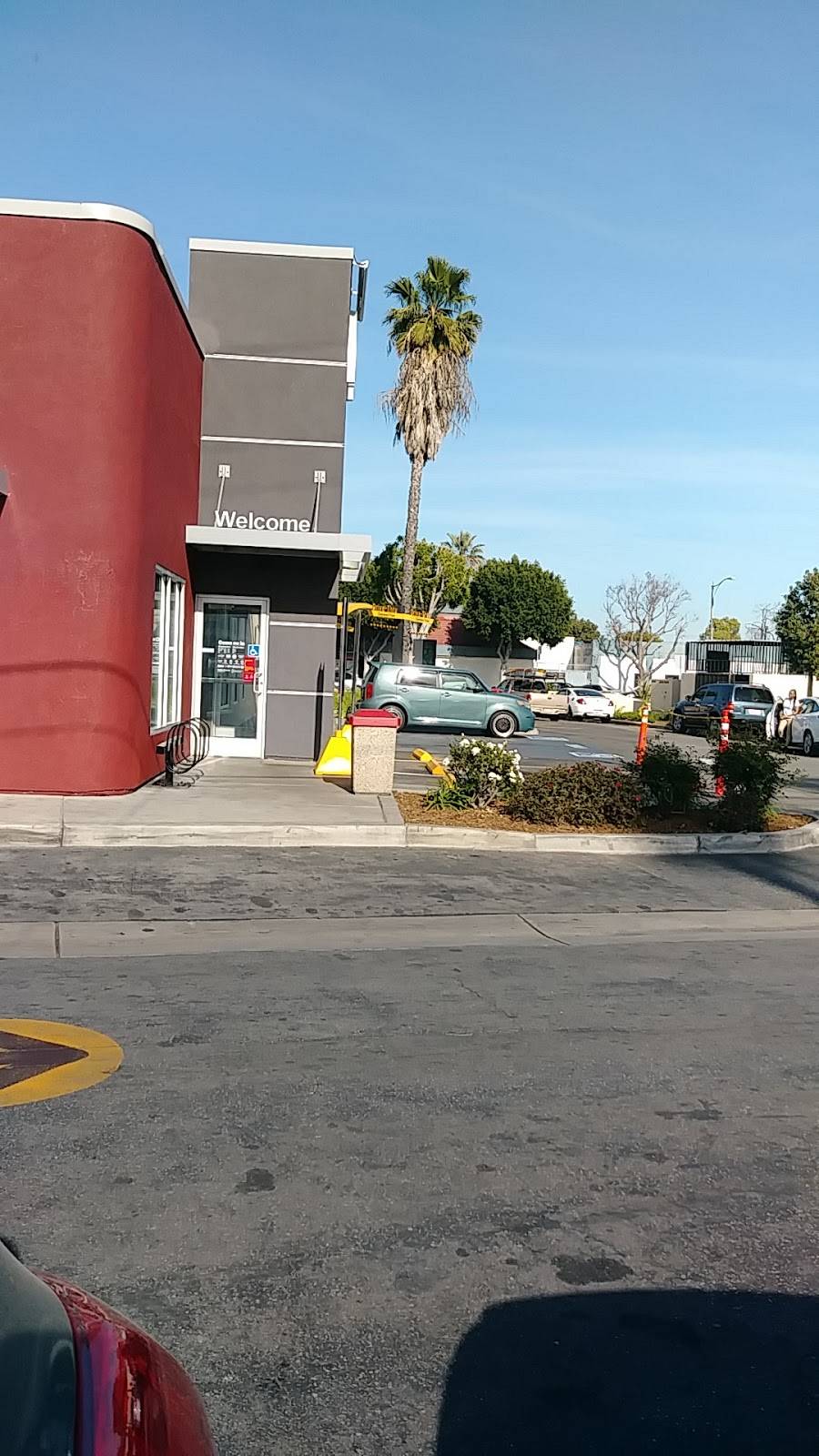 McDonalds | cafe | 901 S Long Beach Blvd, Compton, CA 90221, USA | 3106387526 OR +1 310-638-7526