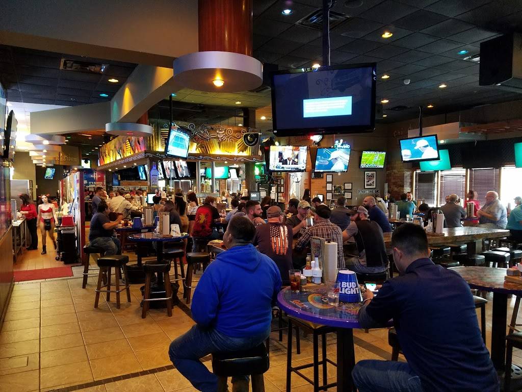 Chulas Sports Cantina | night club | 10516 Katy Fwy, Houston, TX 77043, USA | 7134656544 OR +1 713-465-6544