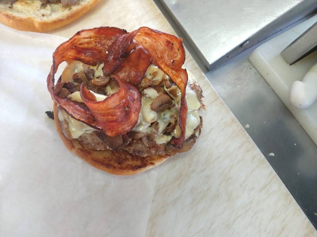 El Capricho TORTAS | restaurant | Av. Fco J. Mina 1123, Mariano Matamoros, 22206 Tijuana, B.C., Mexico | 016642166042 OR +52 664 216 6042