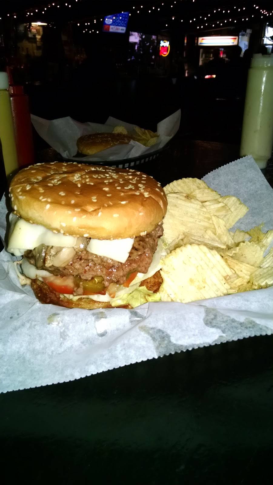 Daffys Thirsty Duck | restaurant | 5134 Lewis Ave, Toledo, OH 43612, USA | 4194762122 OR +1 419-476-2122