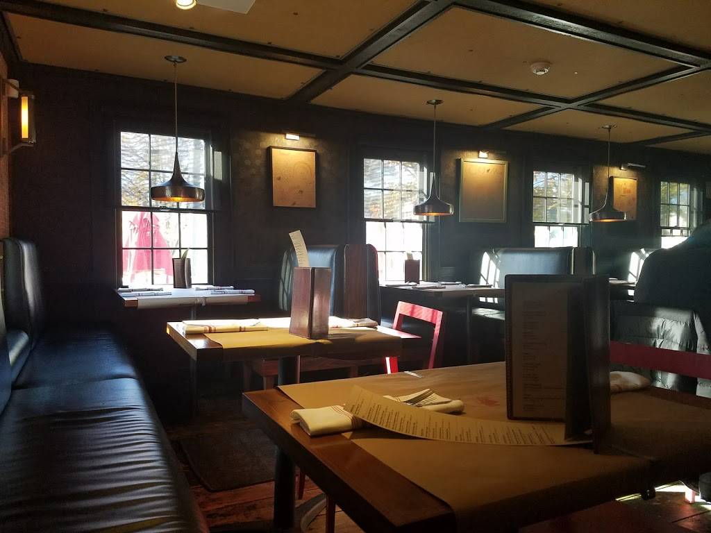 Moxie | restaurant | 52 Wall St, Madison, CT 06443, USA | 2034216963 OR +1 203-421-6963