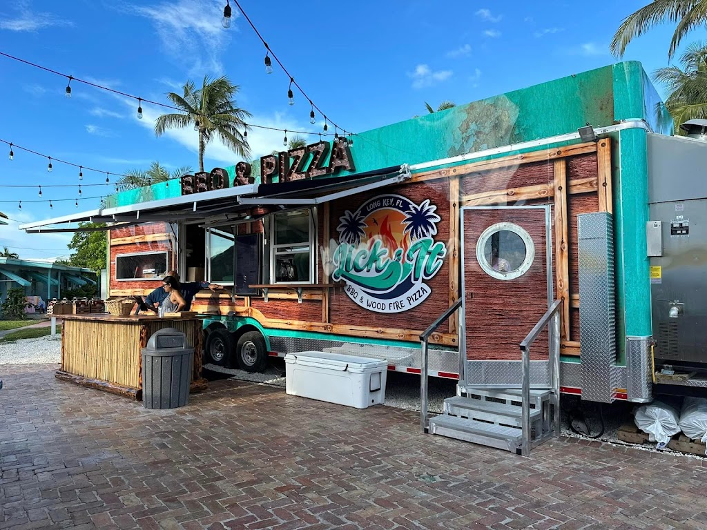 Lick It BBQ & Wood Fire Pizza | restaurant | 65651 Overseas Hwy, Layton, FL 33001, USA | 3059222469 OR +1 305-922-2469