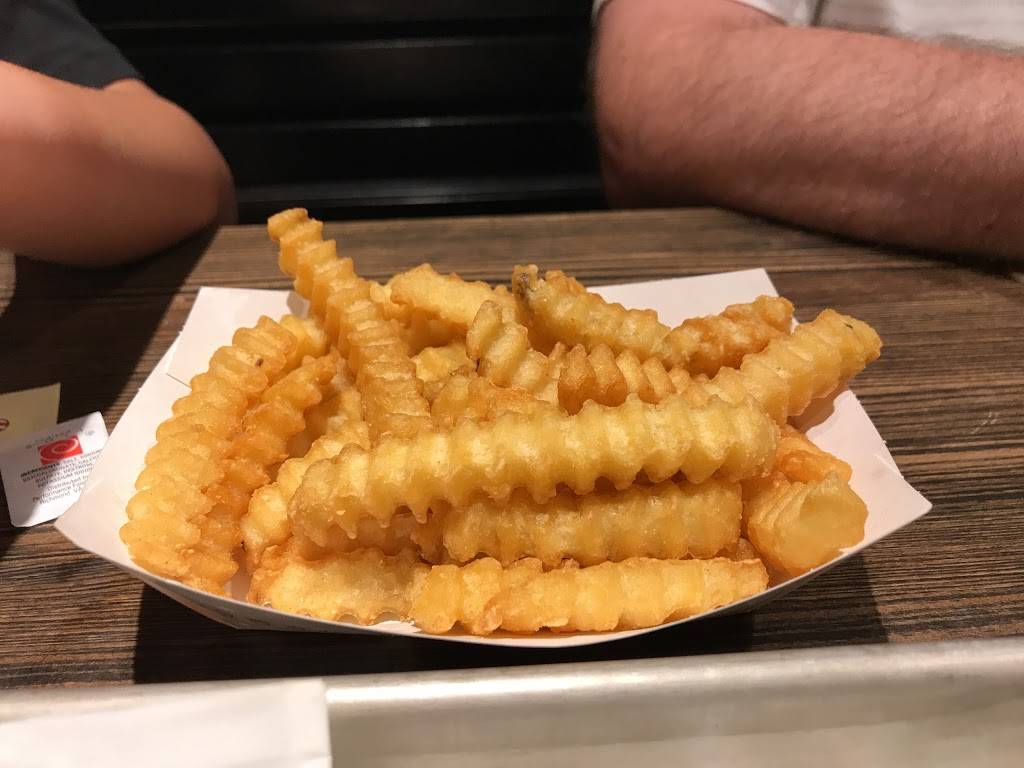 Buffalo Wild Wings | meal takeaway | 8363 International Dr, Orlando, FL 32819, USA | 4074135115 OR +1 407-413-5115