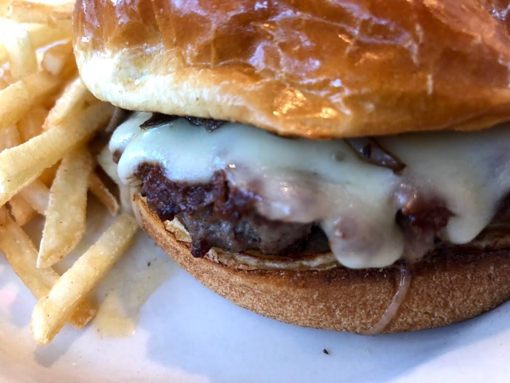 Steak n Shake | restaurant | 10721 Fischer Park Dr, Louisville, KY 40241, USA | 5023263625 OR +1 502-326-3625