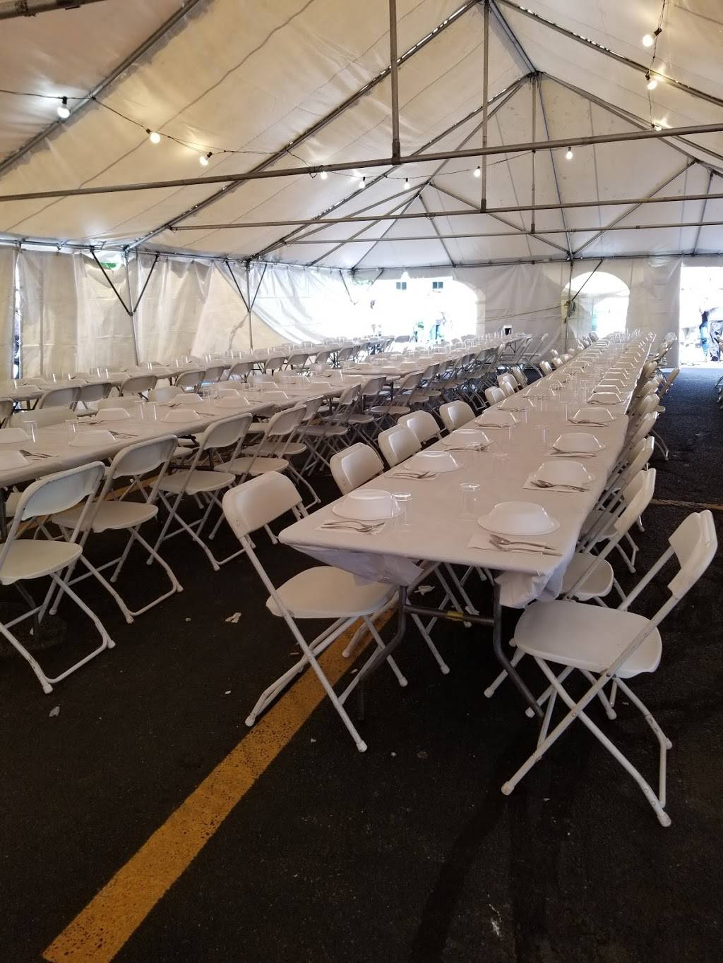 Taunton Eagles Restaurant | restaurant | 29 Oak St, Taunton, MA 02780, USA | 5088281904 OR +1 508-828-1904