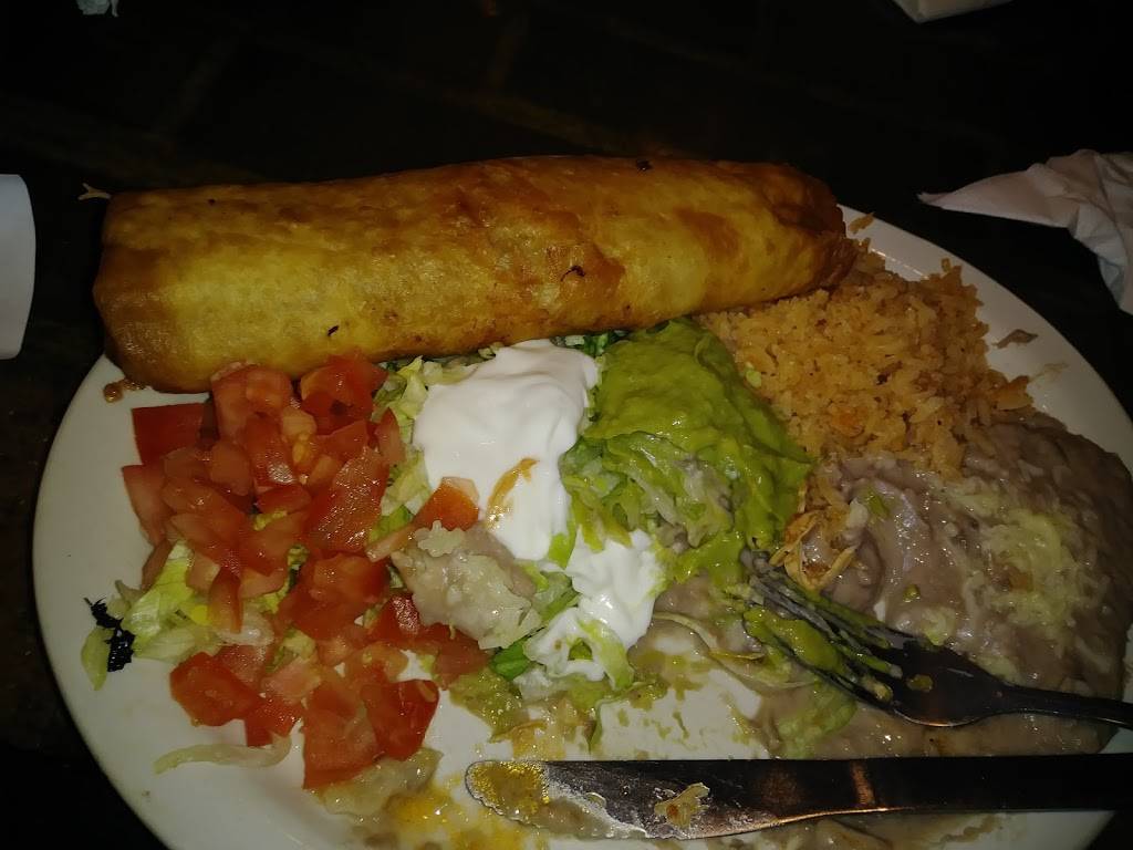 El Beso | restaurant | 2993 South Grove Boulevard, Bargersville, IN 46106, USA | 3175353355 OR +1 317-535-3355