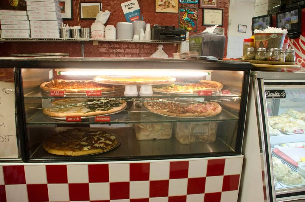 Marks Red Hook Pizza | meal delivery | 326 Van Brunt St, Brooklyn, NY 11231, USA | 7186240690 OR +1 718-624-0690