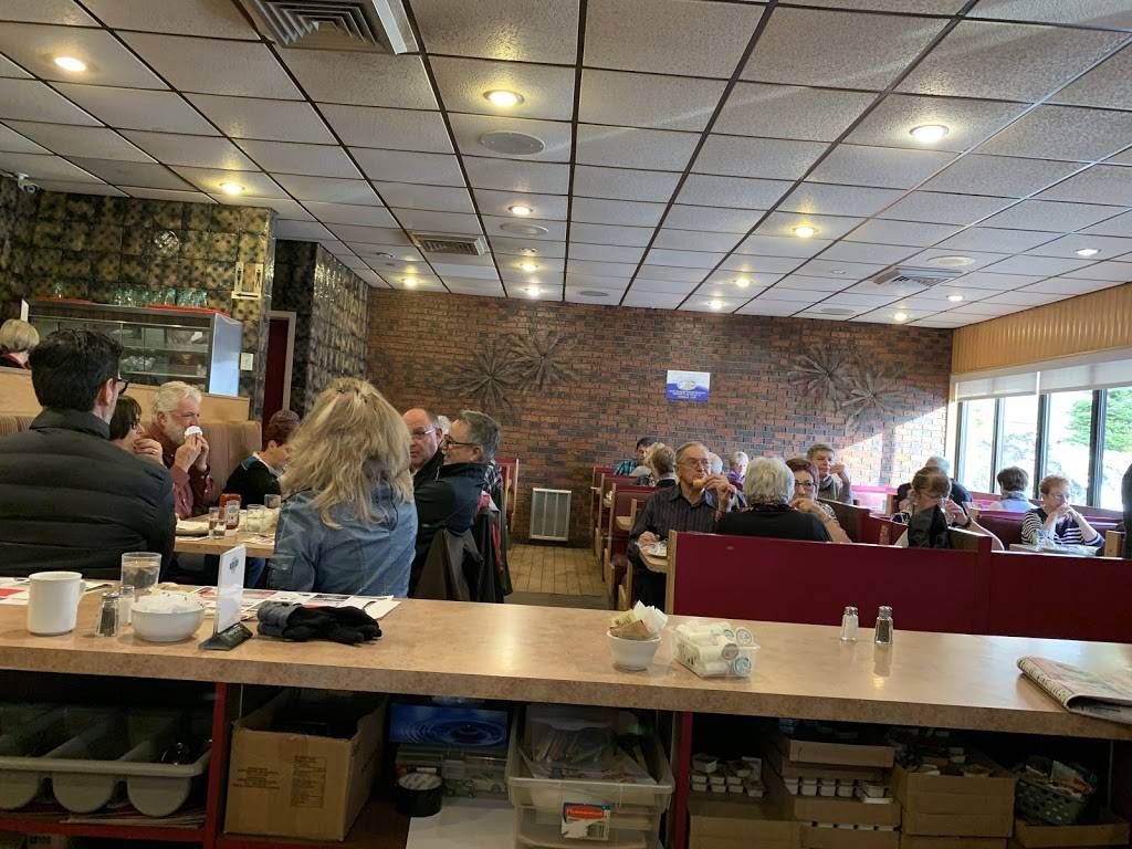 Le Gourmet | restaurant | 902 Boulevard des Bois Francs S, Victoriaville, QC G6P 5V8, Canada | 8193579715 OR +1 819-357-9715