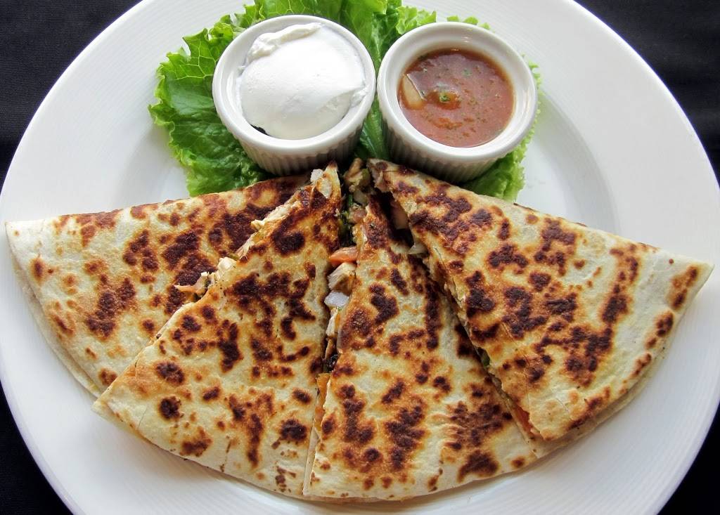 Aryana Restaurant & Bar | restaurant | 1401 Carmelo Dr, Oceanside, CA 92054, USA | 7602317000 OR +1 760-231-7000