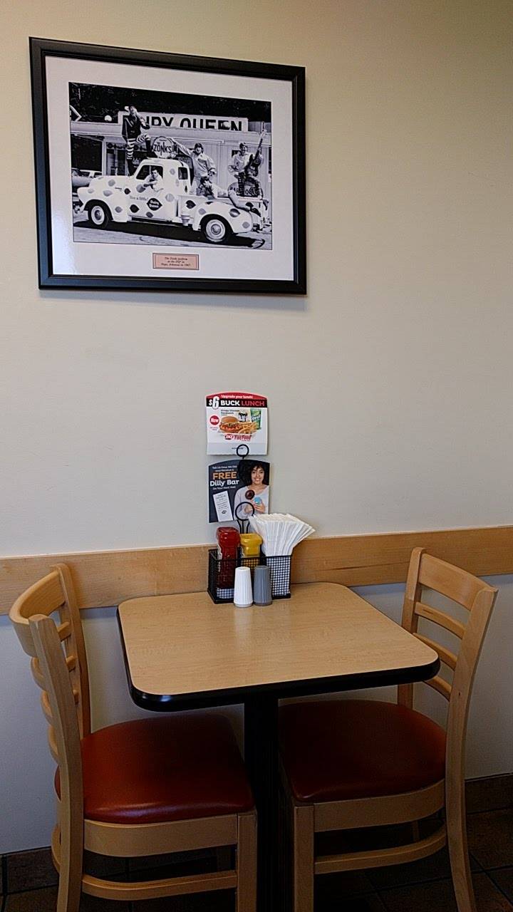 Dairy Queen Grill & Chill | restaurant | 3058 W Shore Dr, Holland, MI 49424, USA | 6163993090 OR +1 616-399-3090