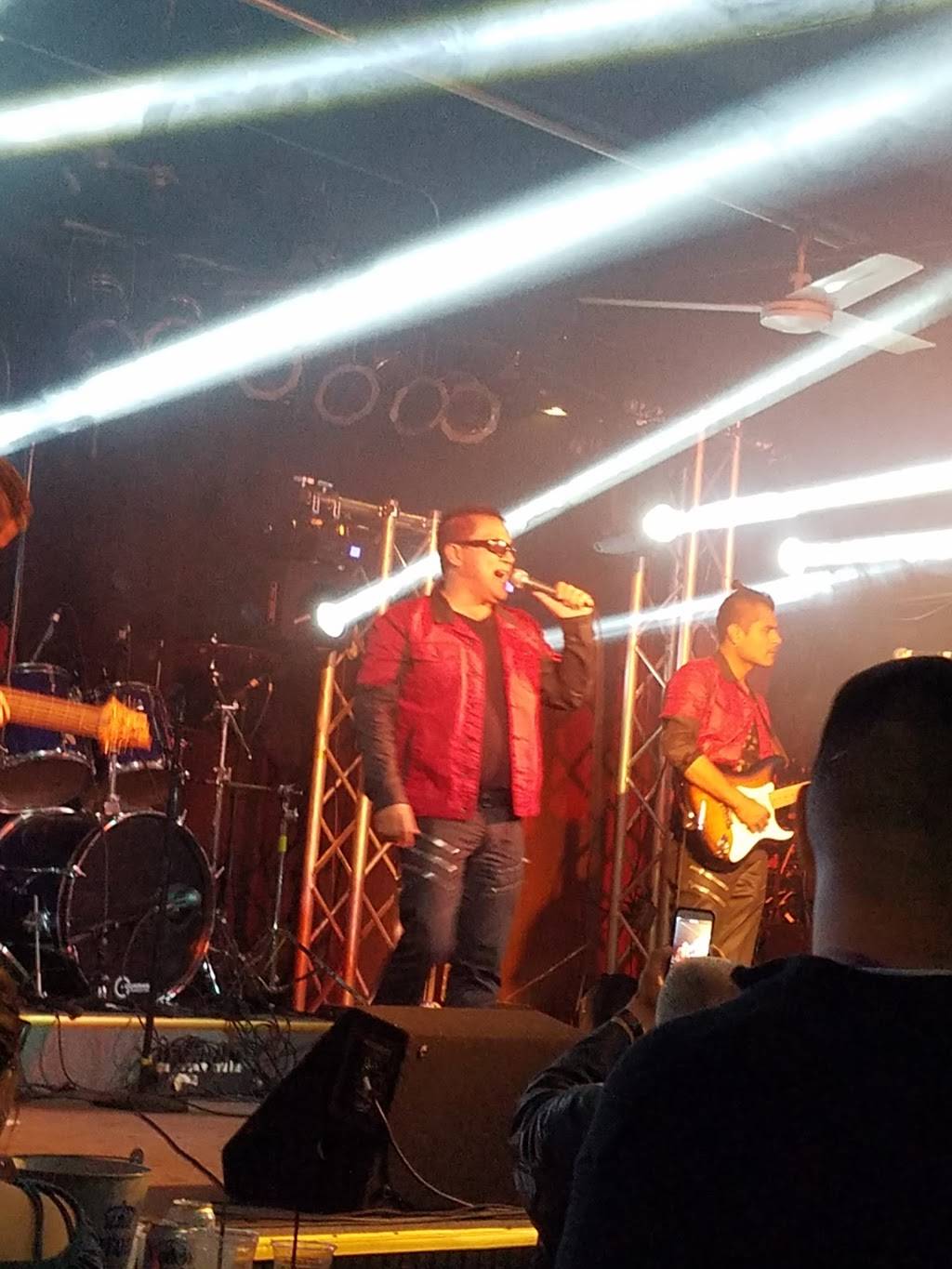 C Club | night club | 2445 Church Rd, Aurora, IL 60502, USA | 6308517028 OR +1 630-851-7028