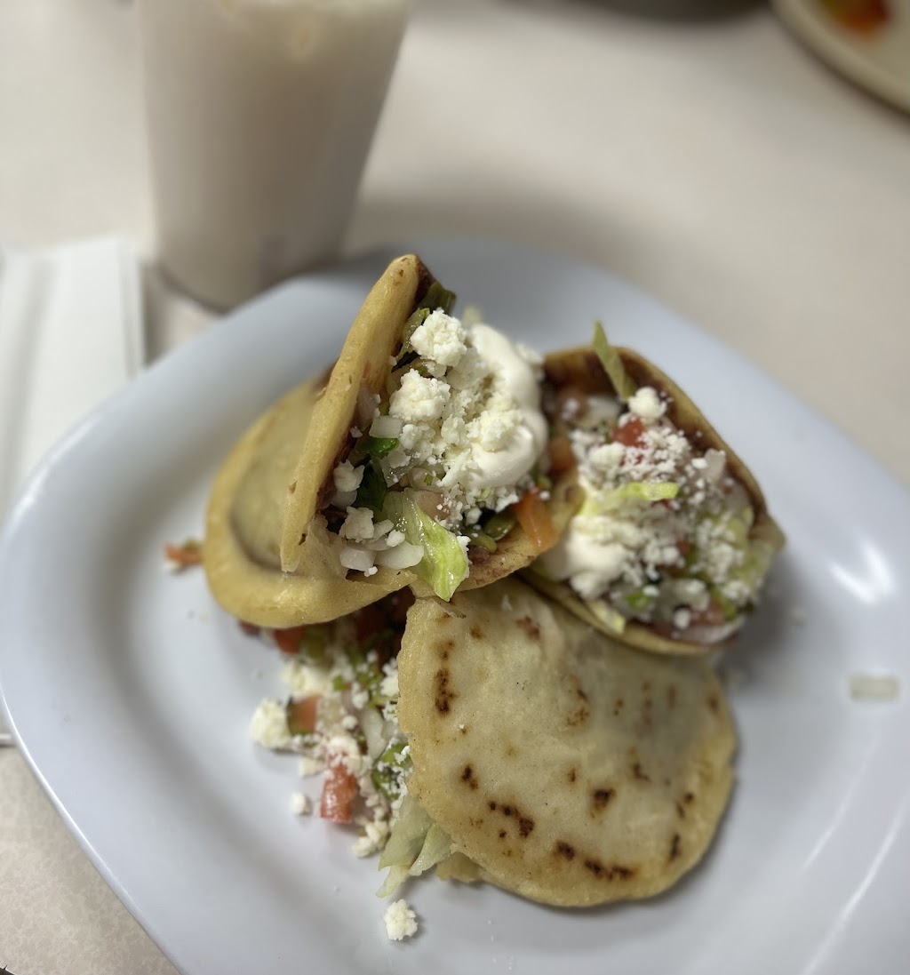 Flores Restaurant | restaurant | 1201 W Miller Rd, Garland, TX 75041, USA | 4693670885 OR +1 469-367-0885