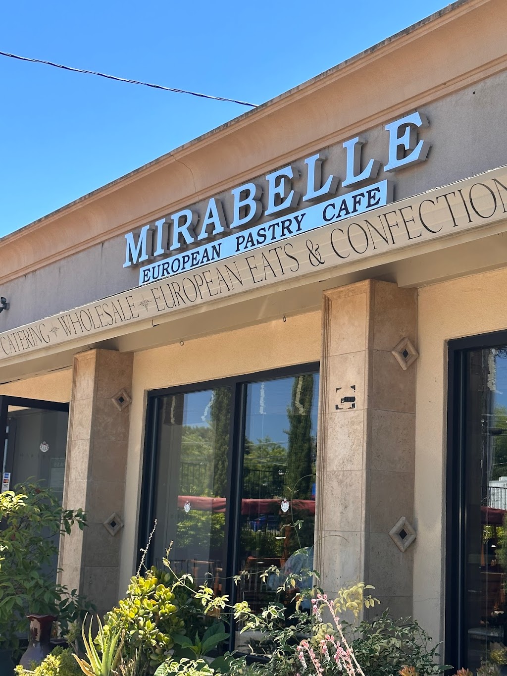 Mirabelle Café | bakery | 7318 Winding Way, Fair Oaks, CA 95628, USA | 9165350100 OR +1 916-535-0100