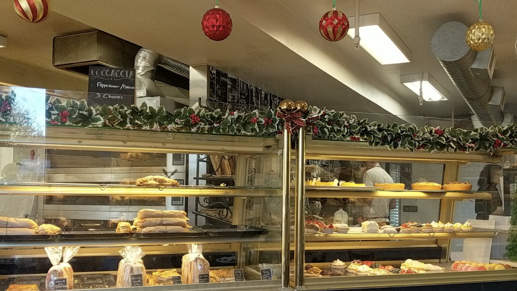 Lafayette Bakery & Cafe | bakery | 3659 The Barnyard Suite E22, Carmel-By-The-Sea, CA 93923, USA | 8319156286 OR +1 831-915-6286