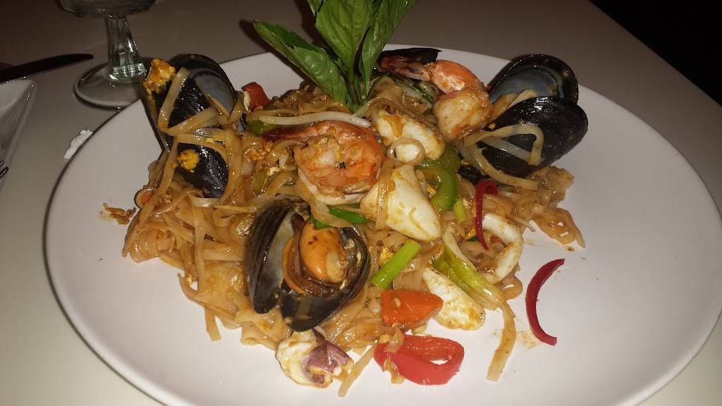 Bangkok Cuisine | restaurant | 107-18 70th Rd, Forest Hills, NY 11375, USA | 7182614005 OR +1 718-261-4005