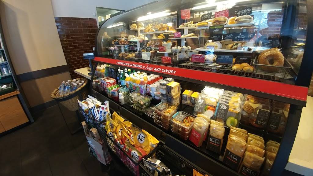 Starbucks | cafe | 575 S Lake Ave, Pasadena, CA 91101, USA | 6267950918 OR +1 626-795-0918