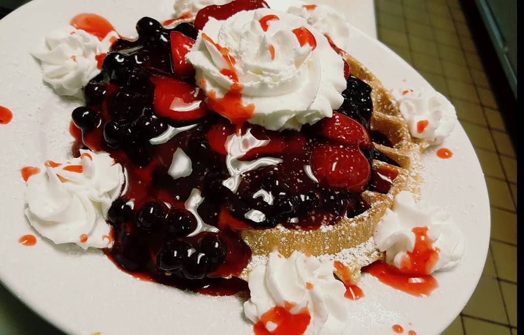 Oasis Restaurant | restaurant | 656 US-131, Three Rivers, MI 49093, USA | 2692734000 OR +1 269-273-4000