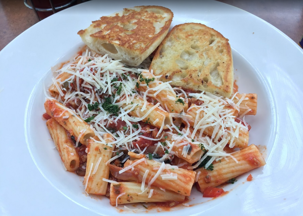 Capers Cafe Le Bar | cafe | 7000 NE Airport Way #2520, Portland, OR 97218, USA | 5032801010 OR +1 503-280-1010