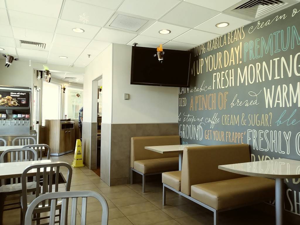 McDonalds | cafe | 900 W Burbank Blvd, Burbank, CA 91506, USA | 8185566285 OR +1 818-556-6285