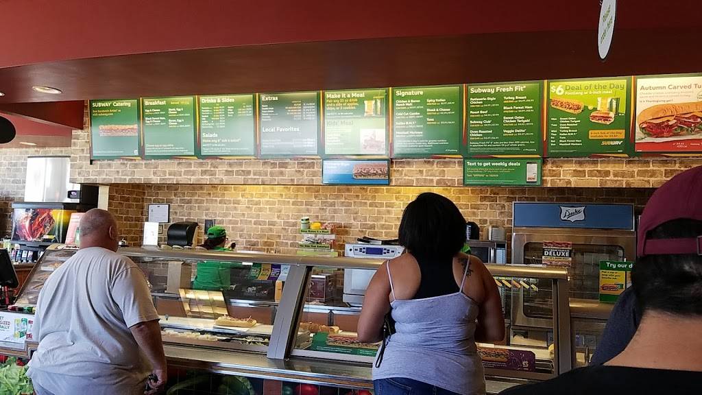 Subway Restaurants | restaurant | 35 W Combs Rd #101, San Tan Valley, AZ 85140, USA | 4806772760 OR +1 480-677-2760