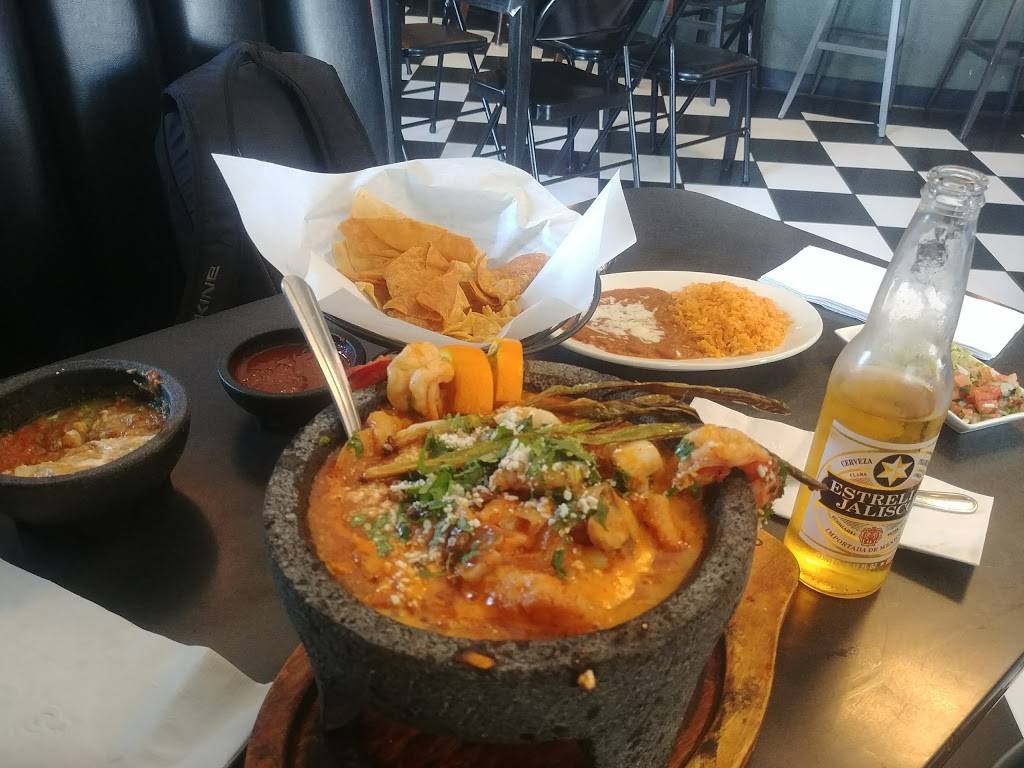 Villas Mexican Grill | restaurant | 413 Livingston Cressey Rd, Livingston, CA 95334, USA | 2093949188 OR +1 209-394-9188