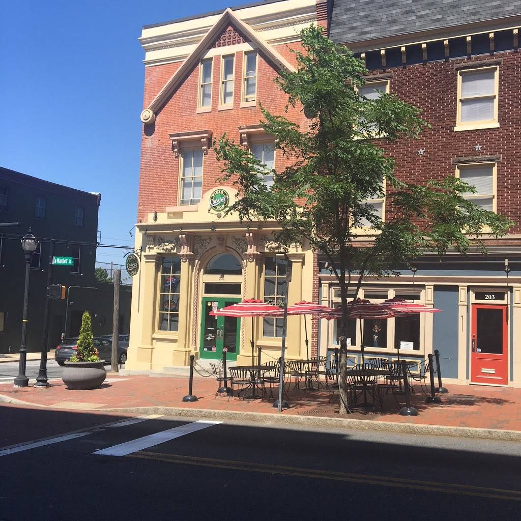 Chickys Pizza Pub | restaurant | 201 N Market St, Wilmington, DE 19801, USA | 3026608787 OR +1 302-660-8787