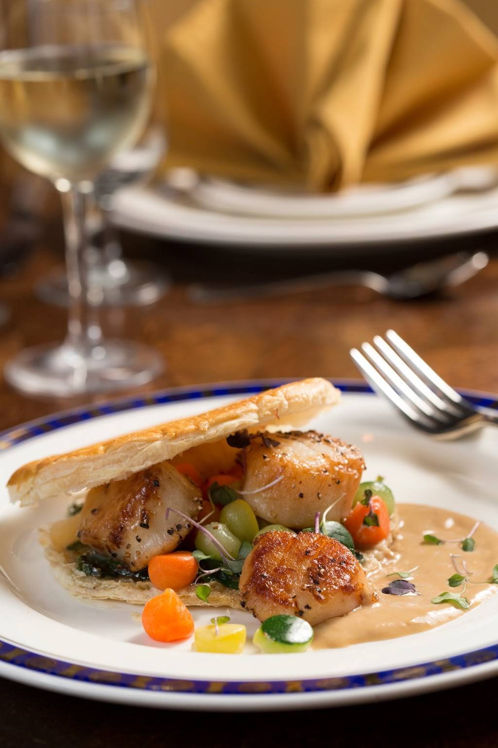 Waterscapes Restaurant at Marina Inn Grande Dunes | restaurant | 8121 Amalfi Pl, Myrtle Beach, SC 29572, USA | 8439132845 OR +1 843-913-2845