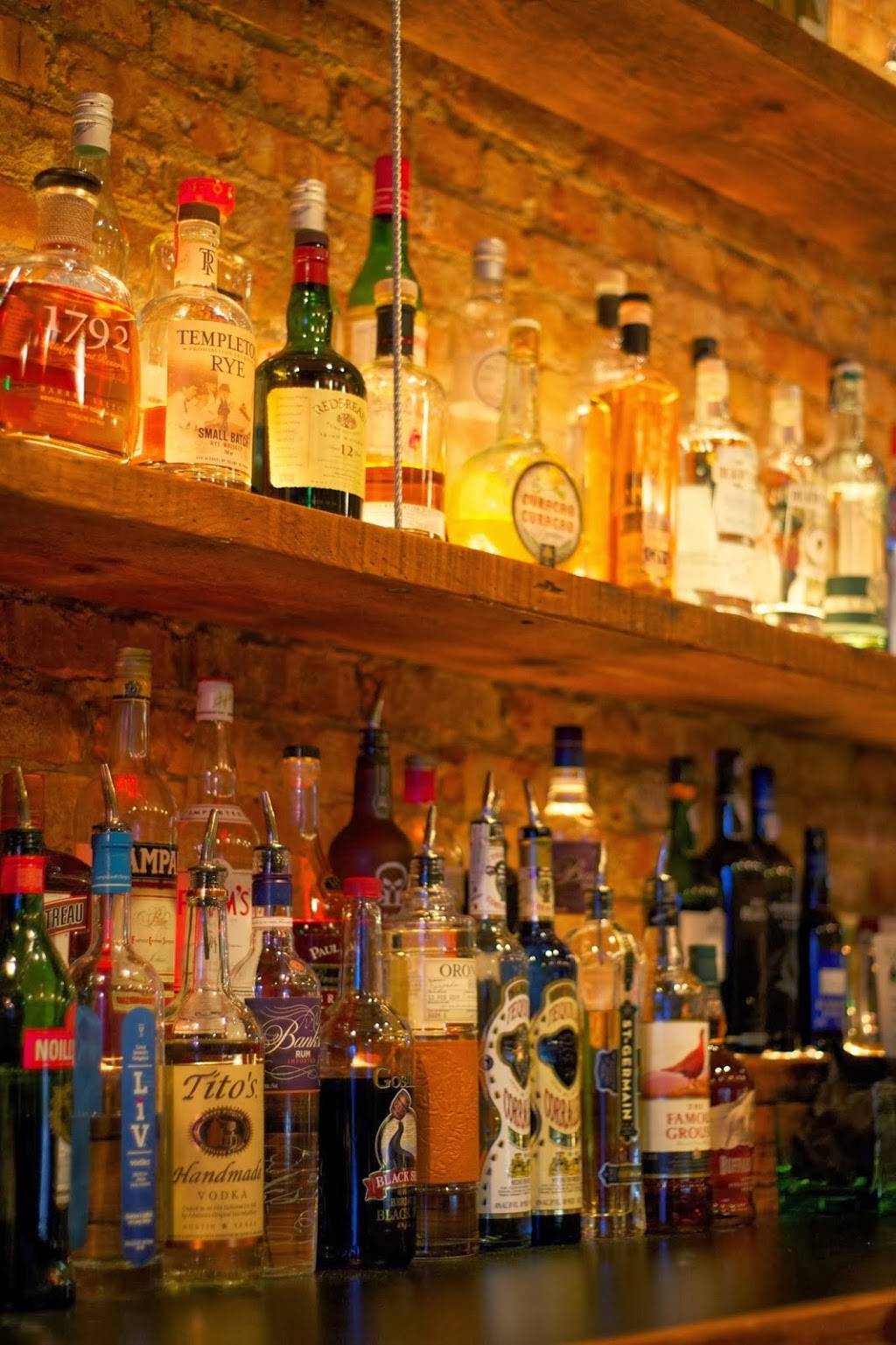 Social Urban Bar & Restaurant | restaurant | 509 E State St, Rockford, IL 61104, USA | 8157080877 OR +1 815-708-0877