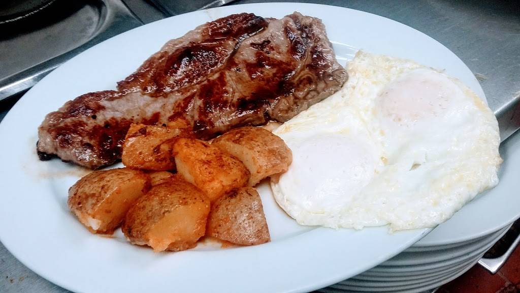 Molinas Ranch Restaurant | restaurant | 4090 E 8th Ave, Hialeah, FL 33013, USA | 3056934440 OR +1 305-693-4440