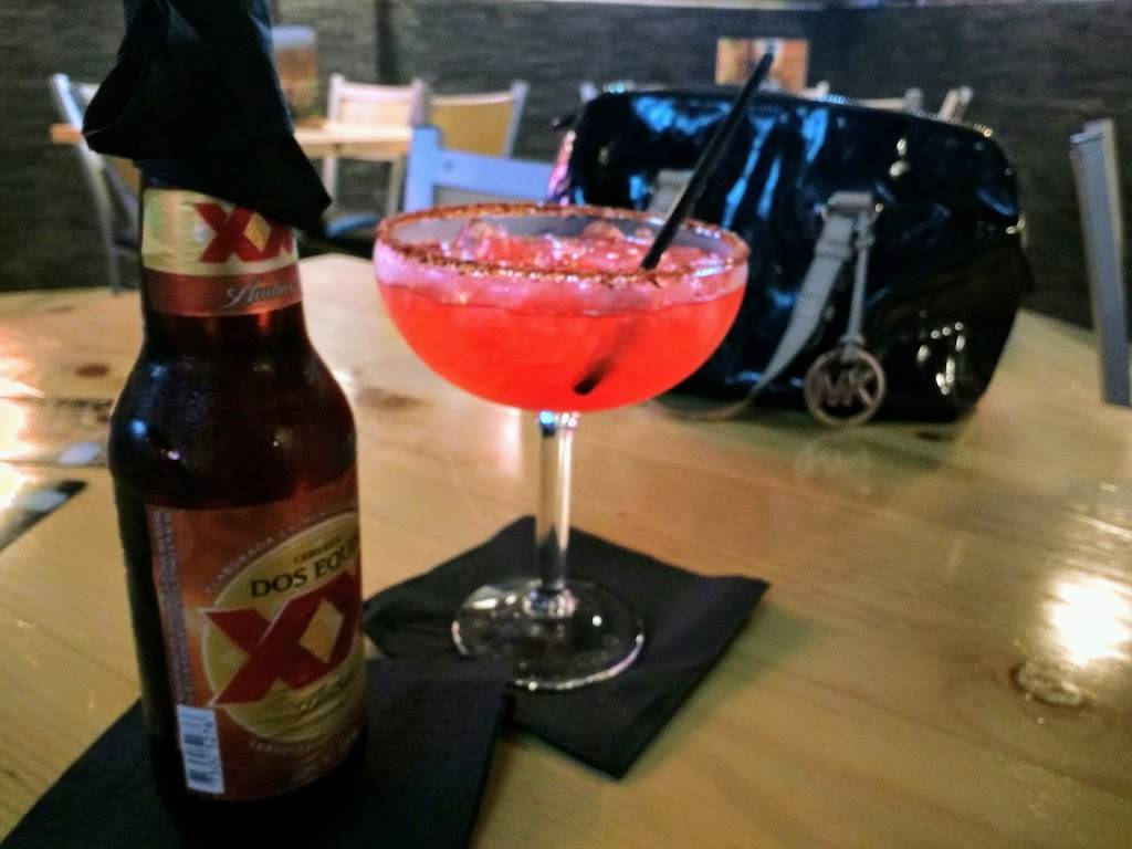 Hot Pechugas | restaurant | Blvrd Gral Rodolfo Sánchez Taboada 10291, Defensores de Baja California, 22660 Tijuana, B.C., Mexico | 016642080355 OR +52 664 208 0355