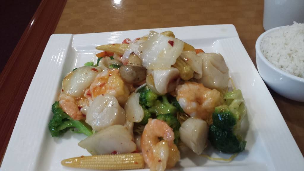 Good Wok | restaurant | 1209 Middle Country Rd, Middle Island, NY 11953, USA | 6319243338 OR +1 631-924-3338