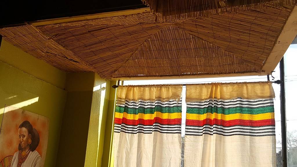 Zoma Ethiopian Restaurant | restaurant | 2240 Lee Rd, Cleveland, OH 44118, USA | 2164653239 OR +1 216-465-3239