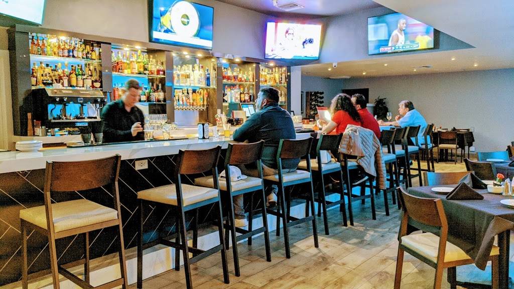 Steers Bar & Grill | restaurant | 82-347 CA-111, Indio, CA 92201, USA | 4423242880 OR +1 442-324-2880