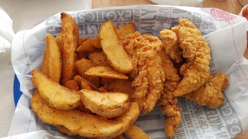 Fuddruckers | restaurant | 1515 E Main St, Duncan, SC 29334, USA | 8642493656 OR +1 864-249-3656