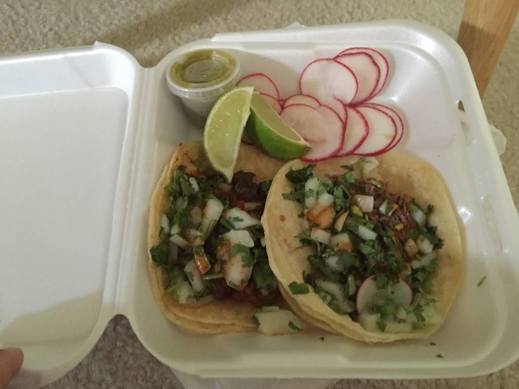 Tacos El Torito Food Truck | restaurant | 1751 Pinnacle Dr, McLean, VA 22102, USA | 5712381949 OR +1 571-238-1949