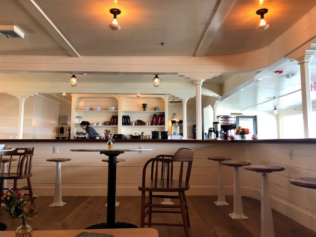 The Halyard | restaurant | 58775 County Rd 48, Greenport, NY 11944, USA | 6314770666 OR +1 631-477-0666