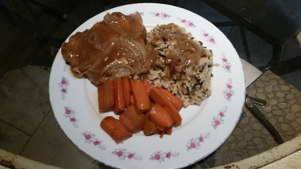 Popeyes Louisiana Kitchen | restaurant | 12910 Buckeye Rd, Cleveland, OH 44120, USA | 2162830770 OR +1 216-283-0770