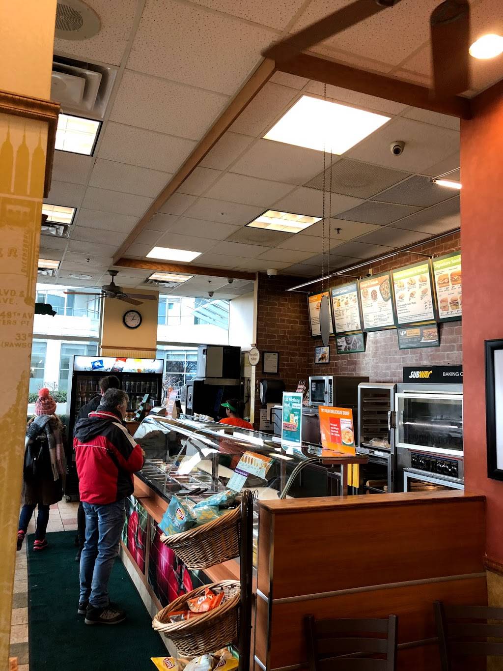 Subway | restaurant | 228 Queens Quay W Unit 1, Toronto, ON M5J 2X1, Canada | 4169773121 OR +1 416-977-3121