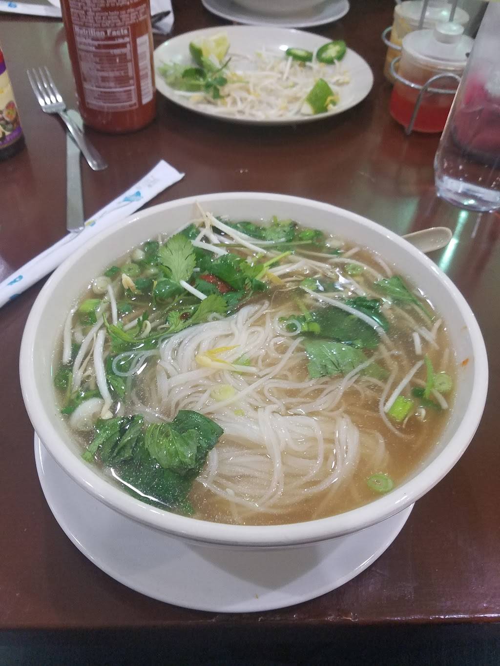 Shogun Japanese Grill & Sushi | restaurant | 2107 W Davis St # A, Conroe, TX 77304, USA | 9367566866 OR +1 936-756-6866