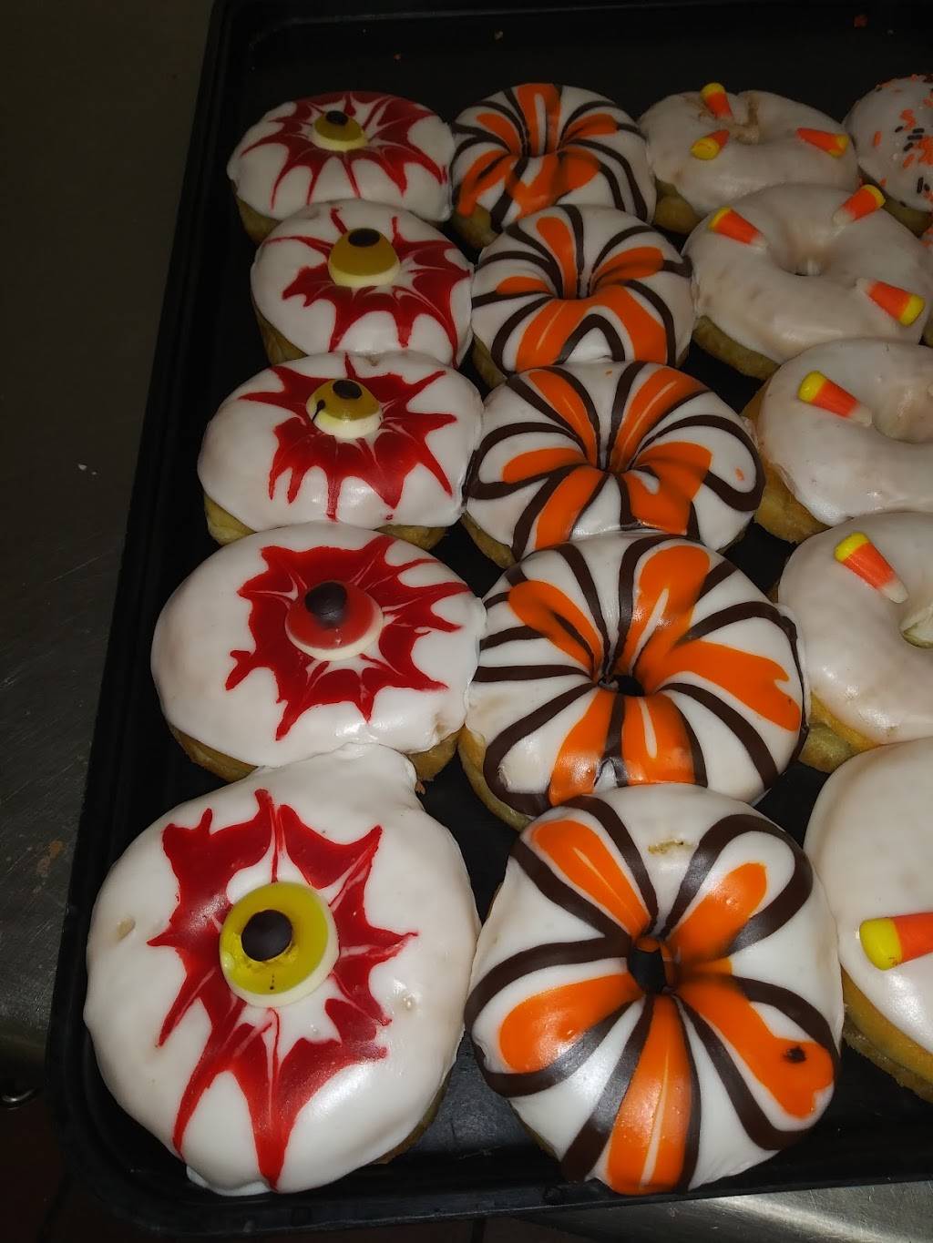 Yum Yum Donuts | cafe | 4860 W 190th St, Torrance, CA 90503, USA | 3103706510 OR +1 310-370-6510