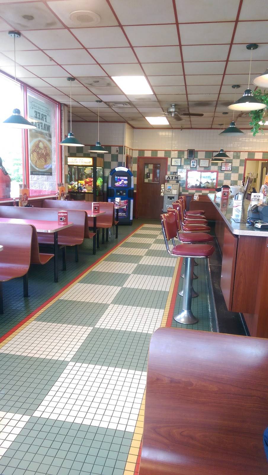 Huddle House | meal takeaway | 583 KY-92, Williamsburg, KY 40769, USA | 6065498904 OR +1 606-549-8904