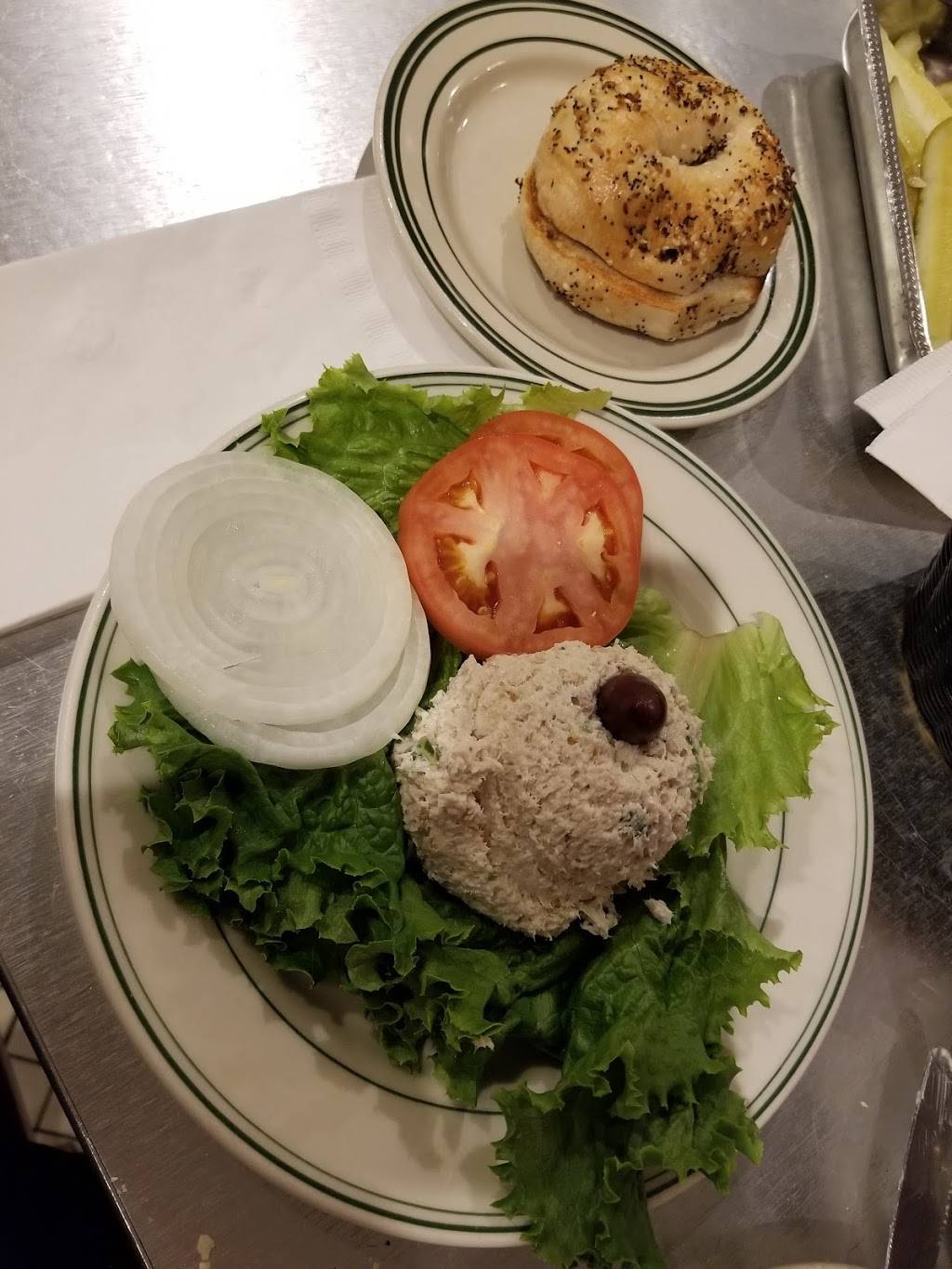 The Bagel Restaurant and Deli | restaurant | 3107 N Broadway, Chicago, IL 60657, USA | 7734770300 OR +1 773-477-0300