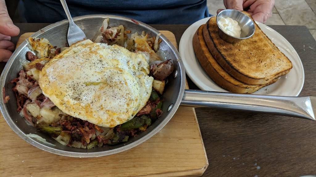 Southern Belles | restaurant | 210 S Cook St, Barrington, IL 60010, USA | 8473874290 OR +1 847-387-4290