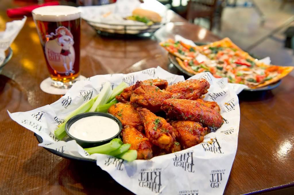 Tilted Kilt Pub and Eatery Tempe, AZ | restaurant | 1617 W Warner Rd, Tempe, AZ 85284, USA | 4805920102 OR +1 480-592-0102