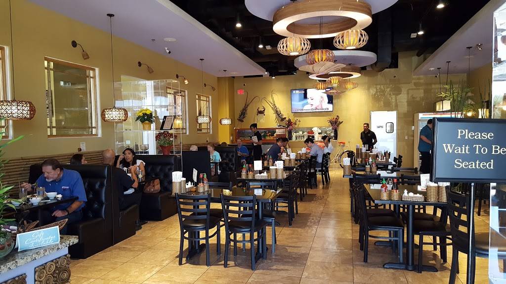 PT Noodles | restaurant | 13749 N Litchfield Rd G109, Surprise, AZ 85379, USA | 6233228399 OR +1 623-322-8399