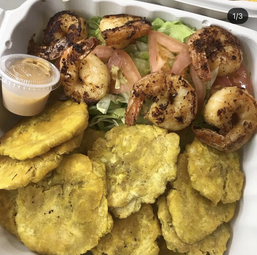 Fritura fernandez | restaurant | 250 Broadway, Amityville, NY 11701, USA | 6315794923 OR +1 631-579-4923